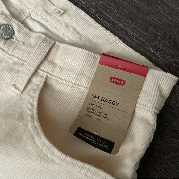 NEW Levi's Off-White Baggy Corduroy Pants ( 28) - Picture 5 of 11